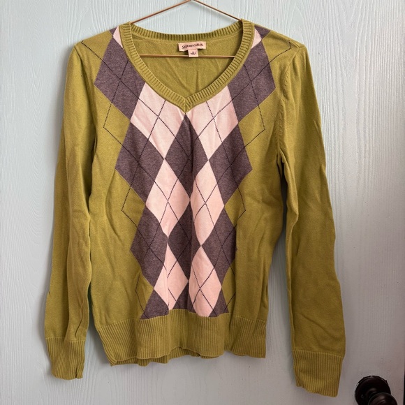 5for20 St. John’s Bay olive green v-neck long sleeve gray white argyle sweater - Picture 6 of 6